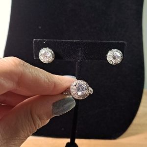 Premier Designs Jewelry set of ring and earrings